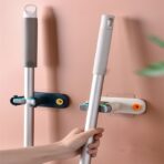 Soporte 2 en 1 para escoba traperos clip adhesivo FK23C-19